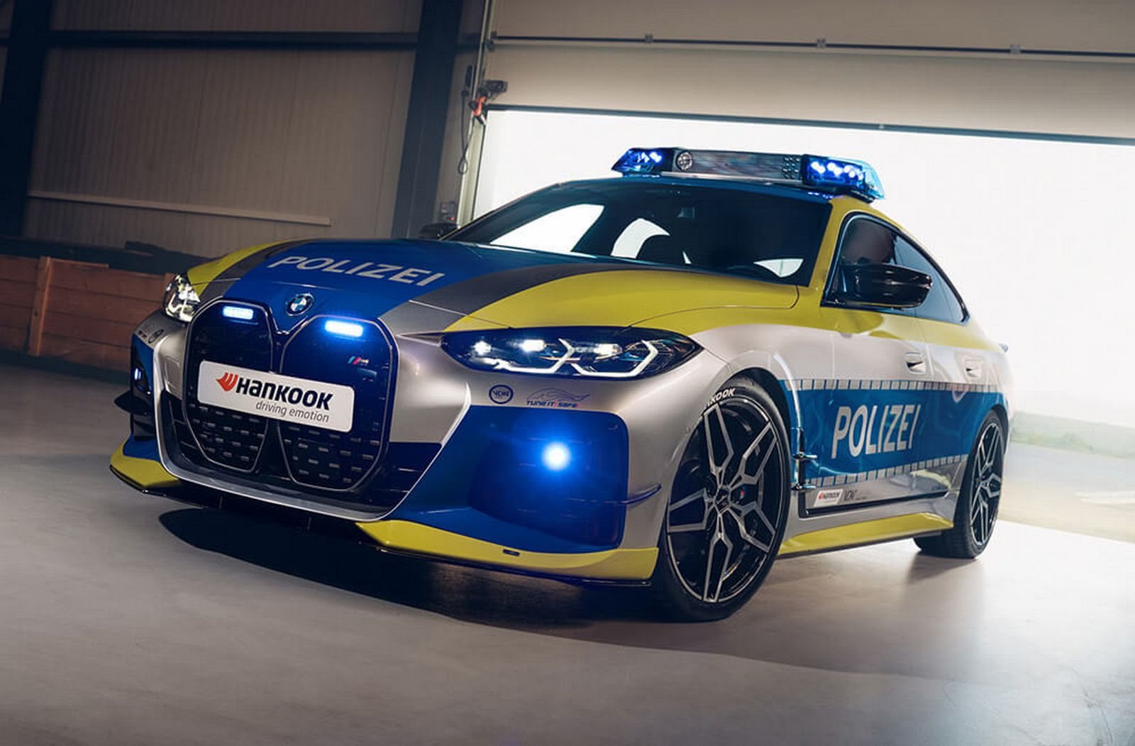 BMW i4 ‘TUNE IT SAFE’ BY AC SCHNITZER, foto 1