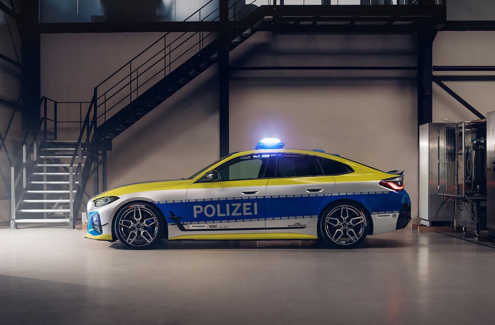 BMW i4 ‘TUNE IT SAFE’ BY AC SCHNITZER, foto 3