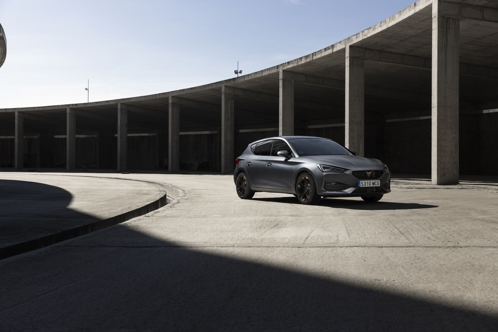 2023 - CUPRA LEÓN eTSI 150 CV DSG, foto 2