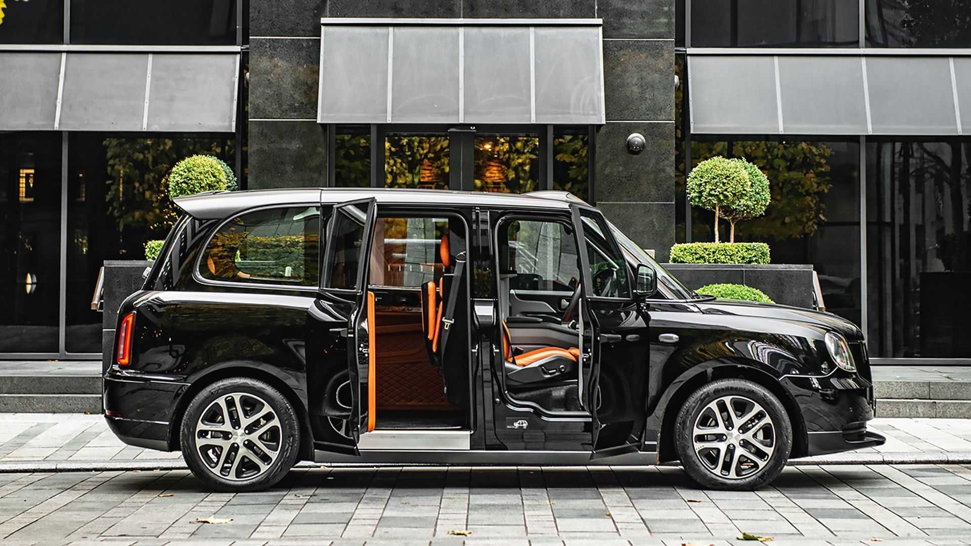 2023 - LEVC TX5 FARELADY BY KAHN DESIGN, foto 6