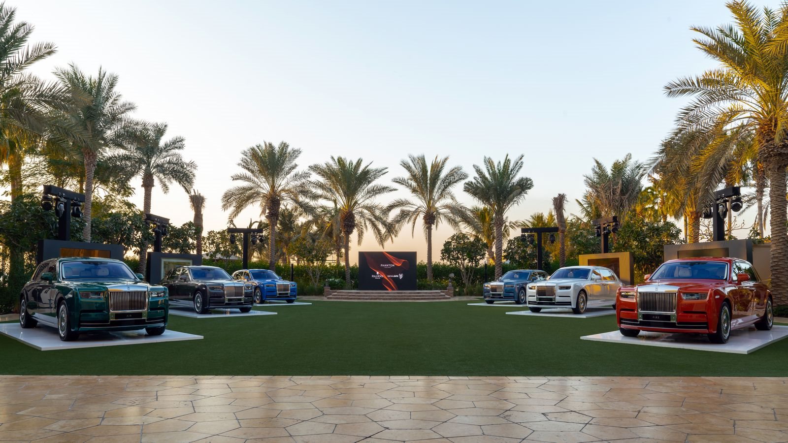 2023 - ROLLS-ROYCE PHANTOM ‘THE SIX ELEMENTS’ BY SACHA JAFRI, foto 1