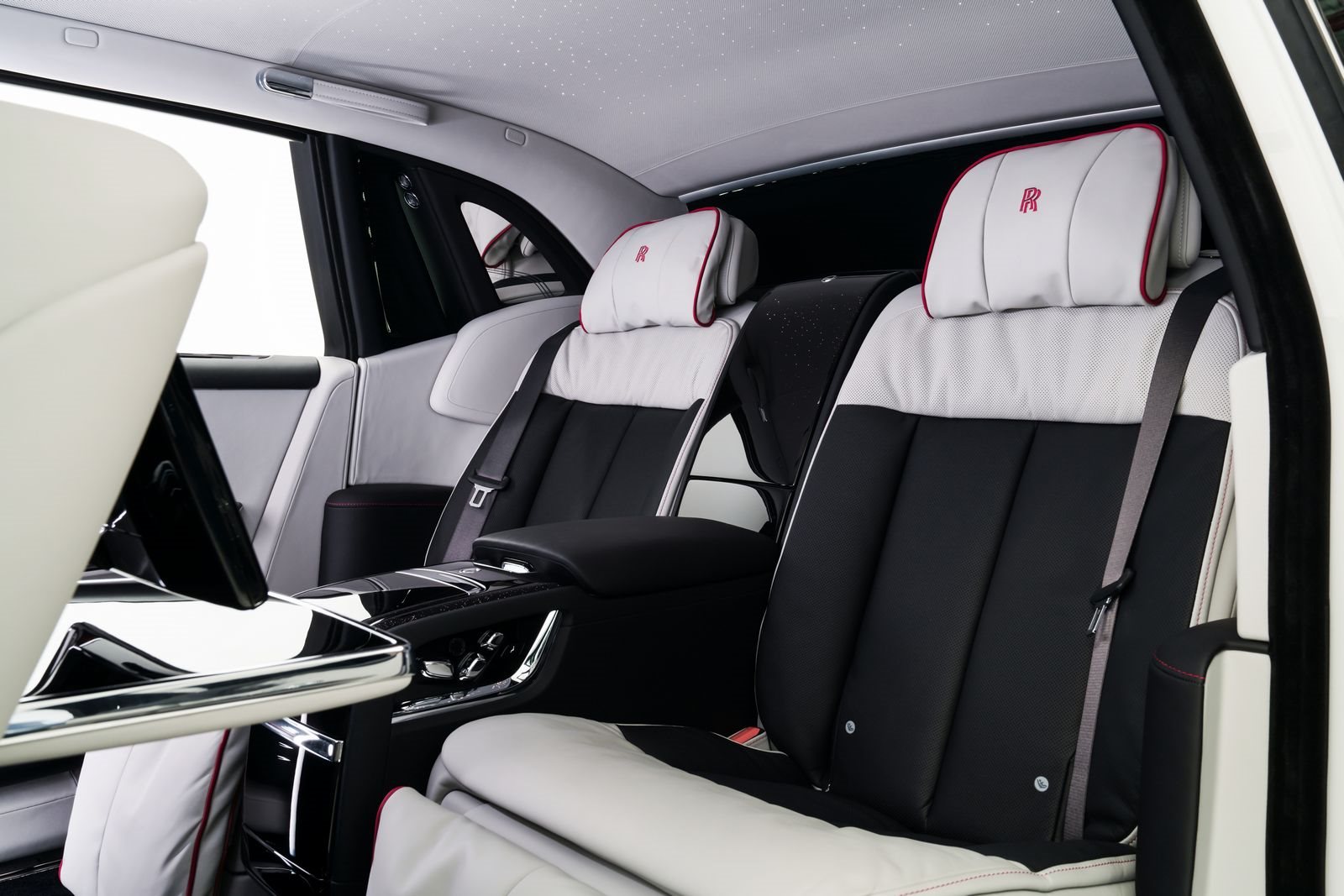 2023 - ROLLS-ROYCE PHANTOM ‘THE SIX ELEMENTS’ BY SACHA JAFRI, foto 27