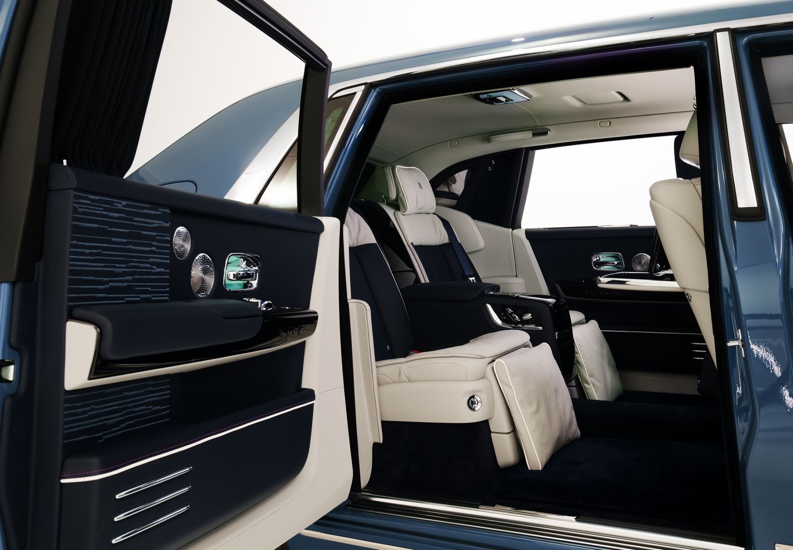2023 - ROLLS-ROYCE PHANTOM ‘THE SIX ELEMENTS’ BY SACHA JAFRI, foto 45