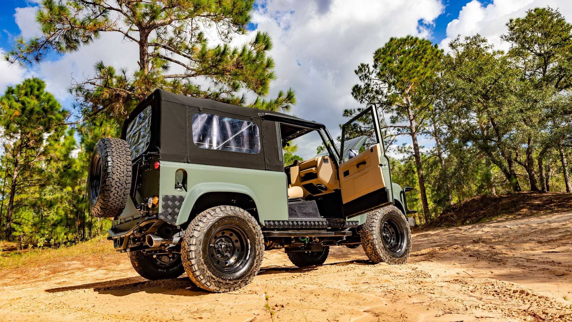 LAND ROVER DEFENDER 90 RESTOMOD TWINS BY ECD, foto 4