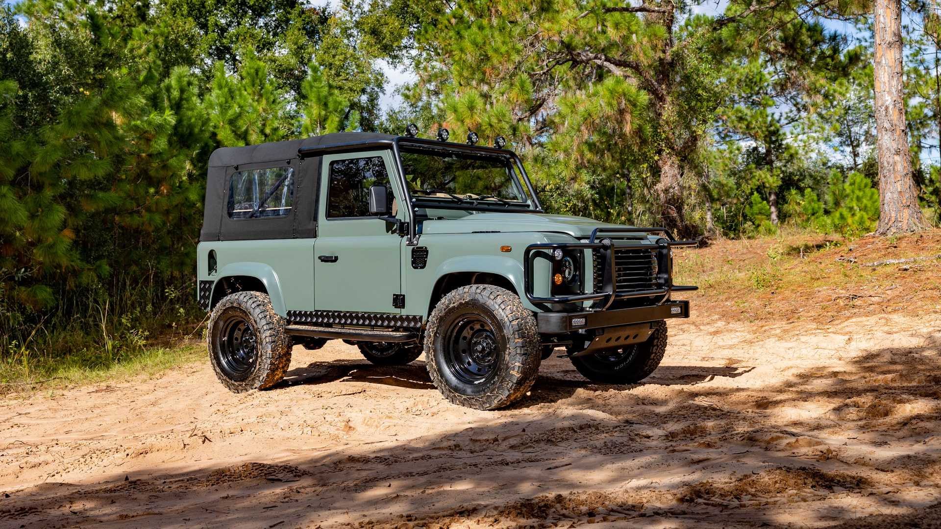 LAND ROVER DEFENDER 90 RESTOMOD TWINS BY ECD, foto 5