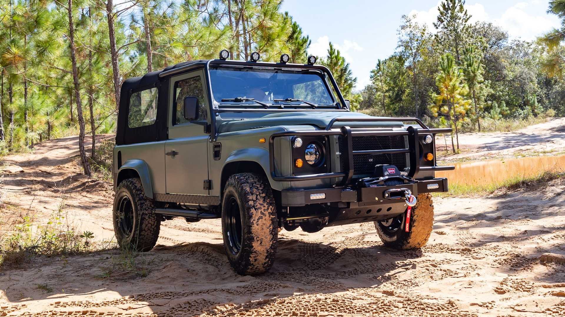 LAND ROVER DEFENDER 90 RESTOMOD TWINS BY ECD, foto 6