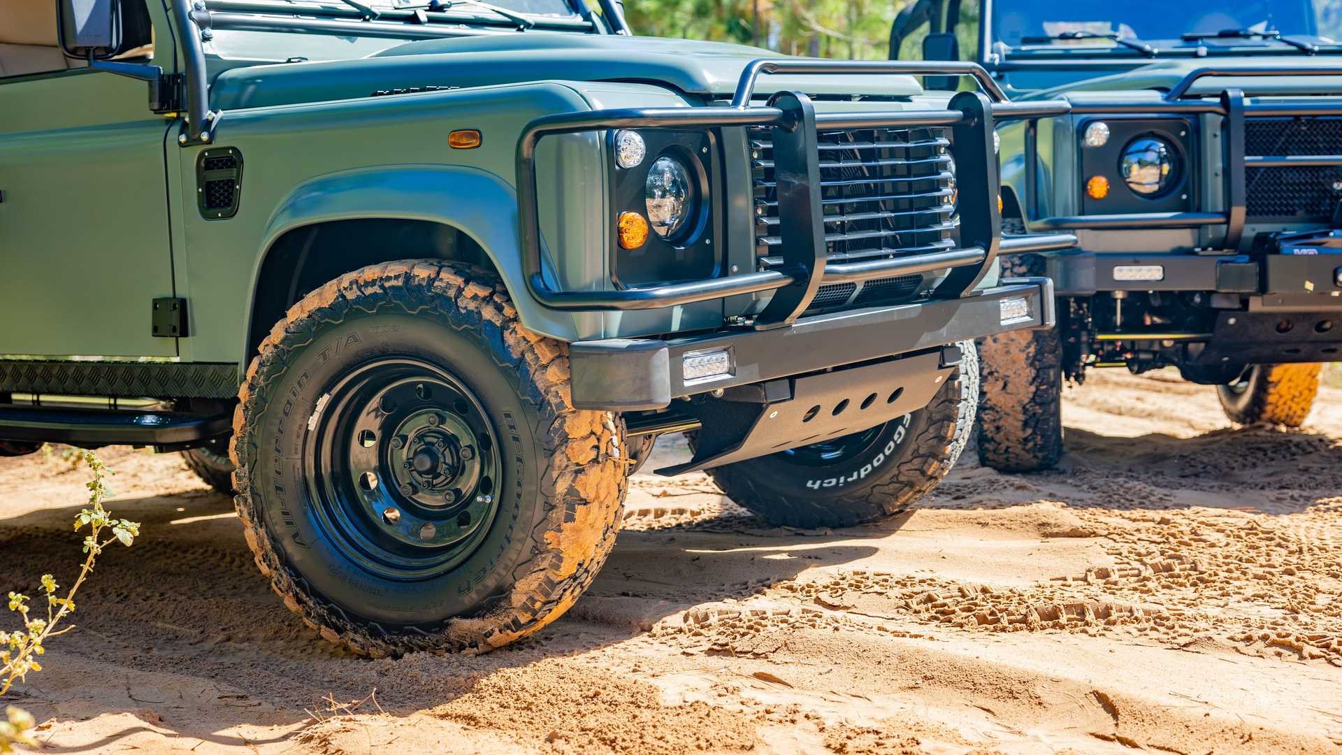 LAND ROVER DEFENDER 90 RESTOMOD TWINS BY ECD, foto 7