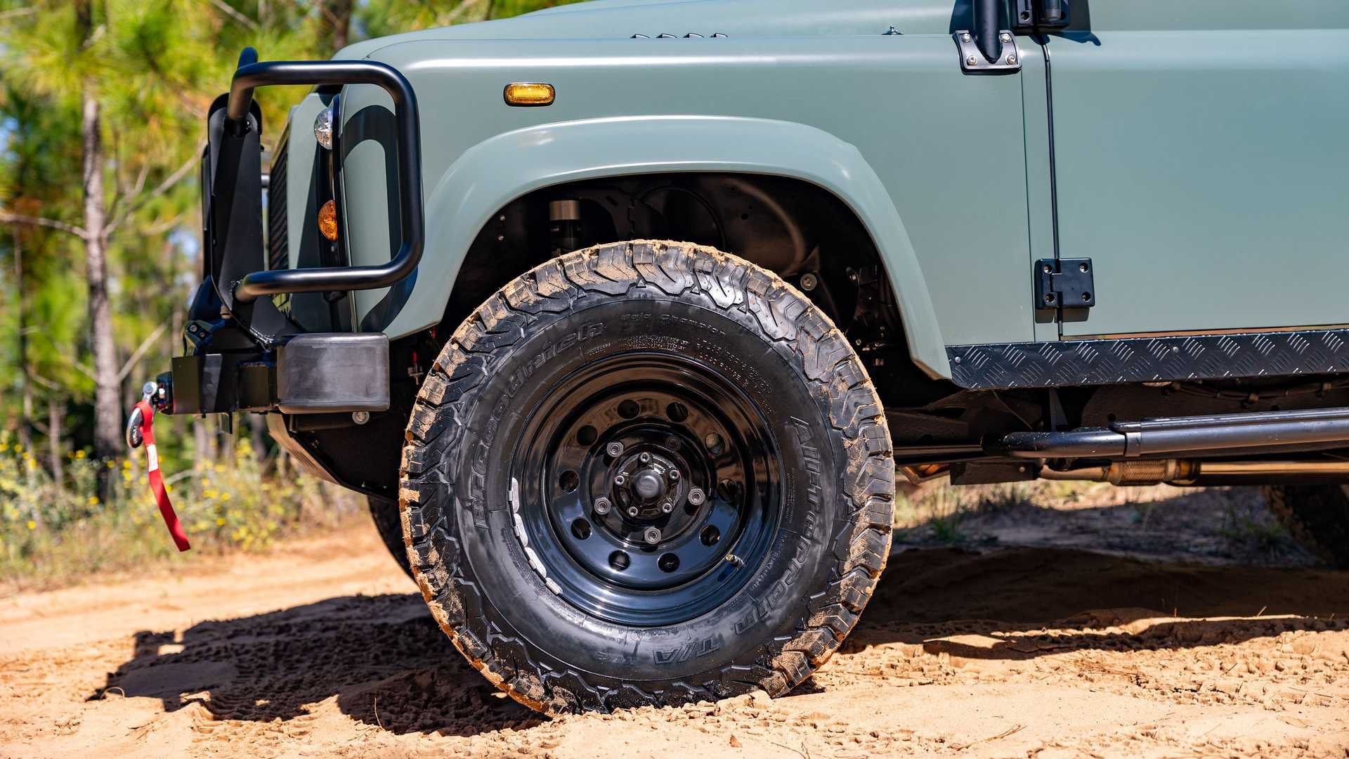 LAND ROVER DEFENDER 90 RESTOMOD TWINS BY ECD, foto 9