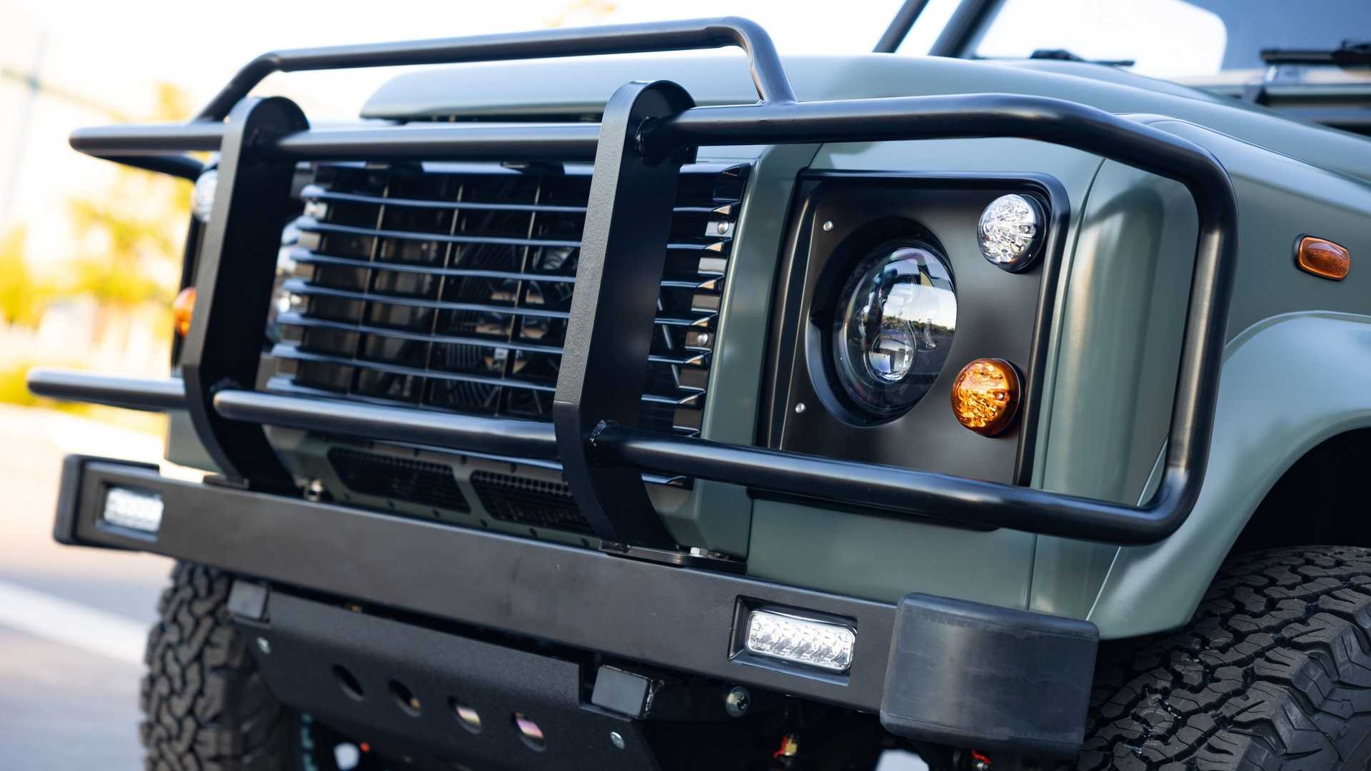 LAND ROVER DEFENDER 90 RESTOMOD TWINS BY ECD, foto 10