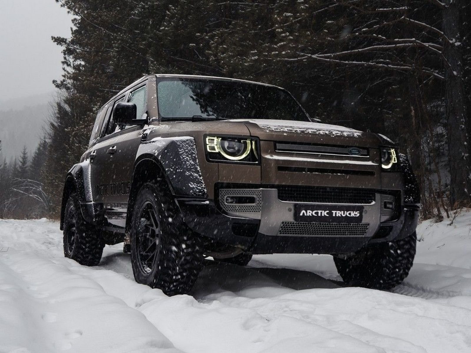 LAND ROVER DEFENDER BY ARCTIC TRUCKS, foto 7