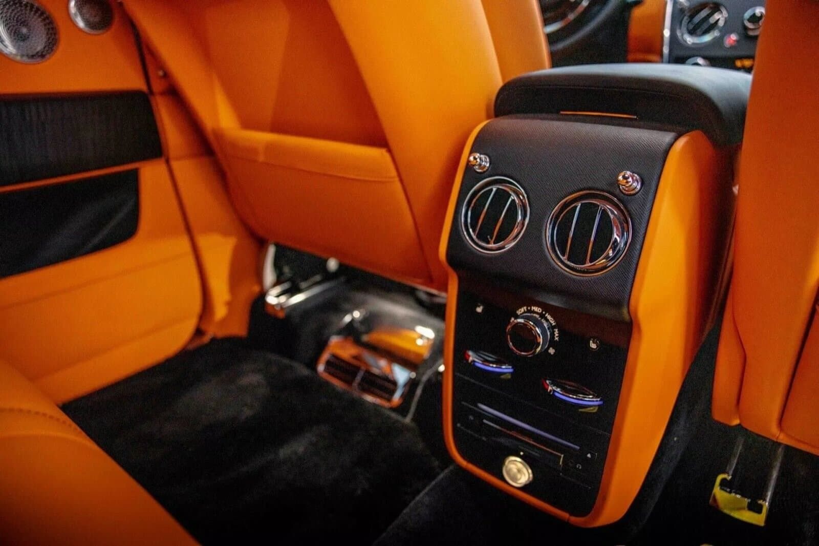 2023 - ROLLS-ROYCE CULLINAN KEYVANY EDITION BY CREATIVE BESPOKE, foto 21