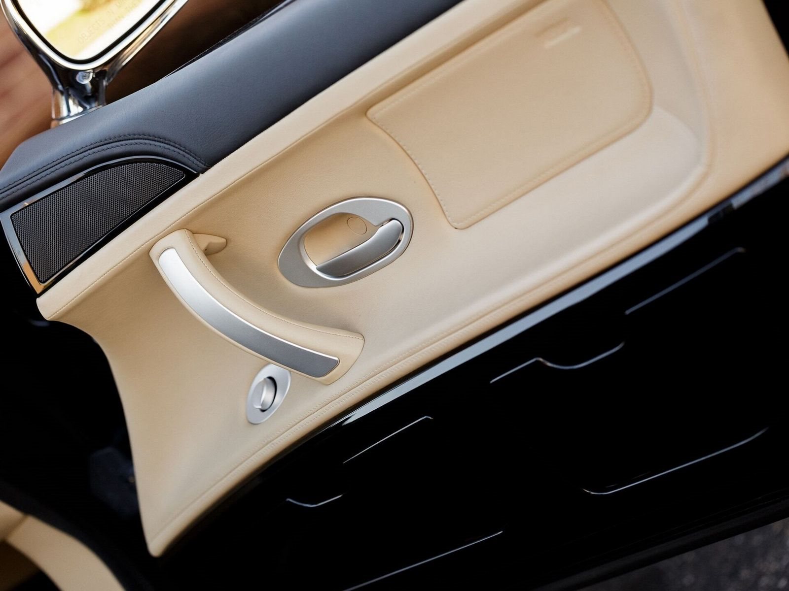 2002 - BMW Z8 ROADSTER JET BLACK, foto 16