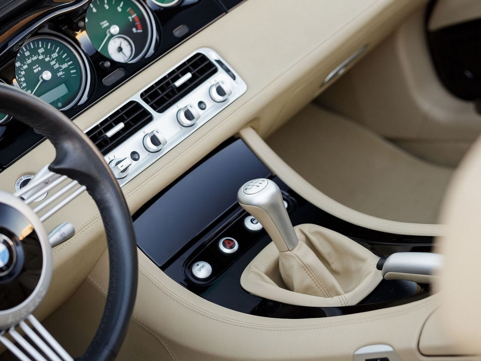 2002 - BMW Z8 ROADSTER JET BLACK, foto 28