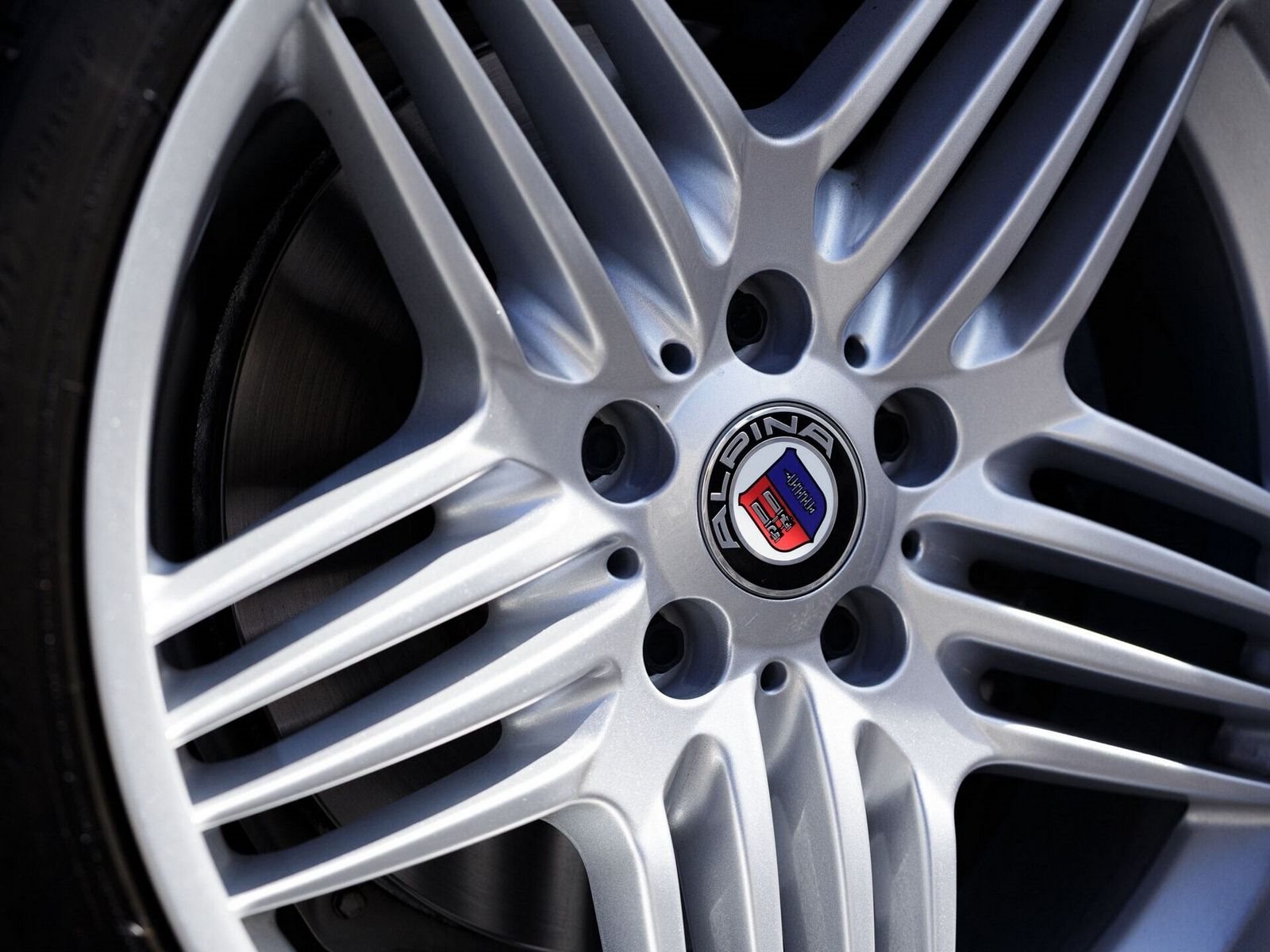 2002 - BMW Z8 ROADSTER JET BLACK, foto 32