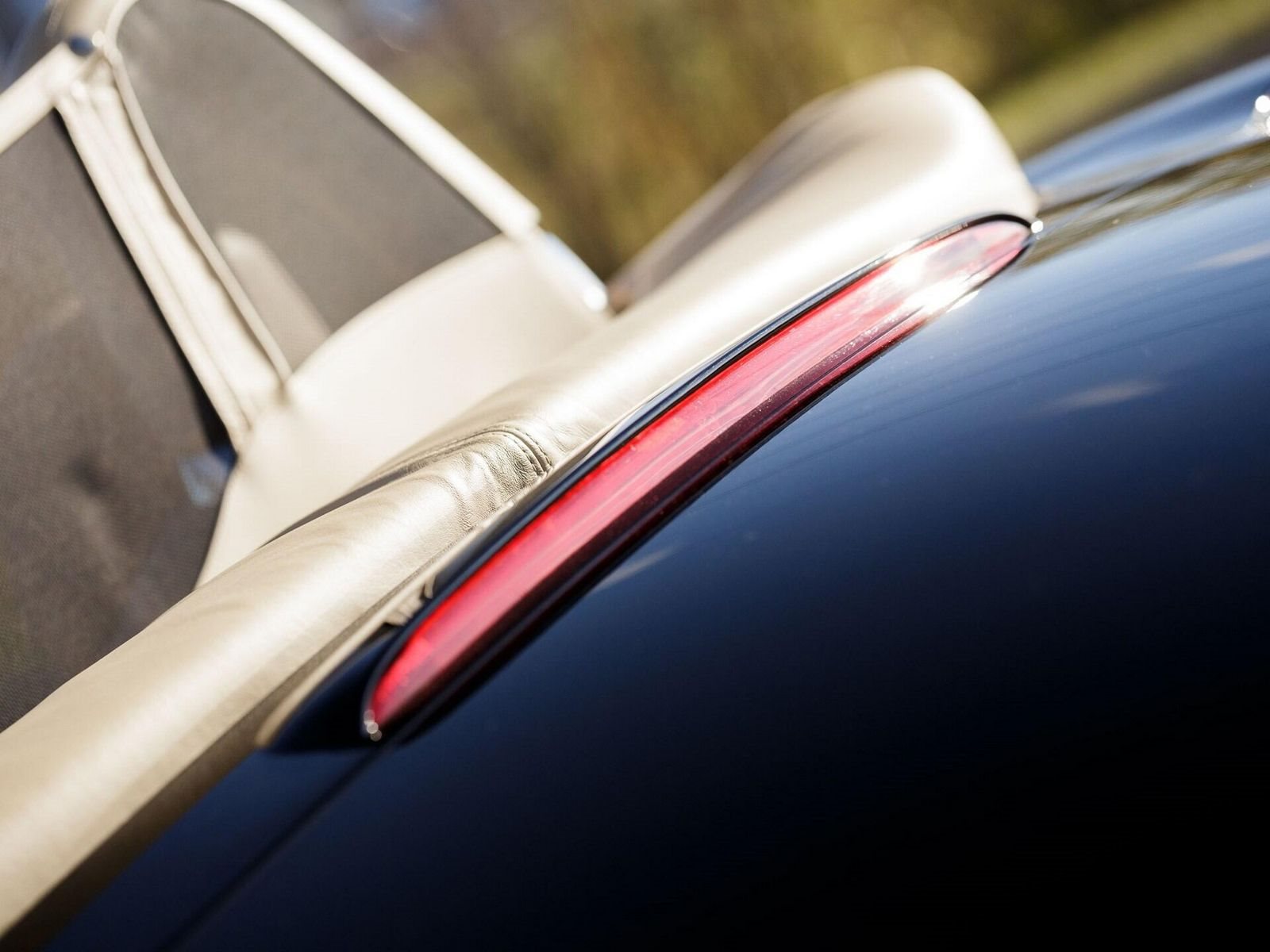 2002 - BMW Z8 ROADSTER JET BLACK, foto 38