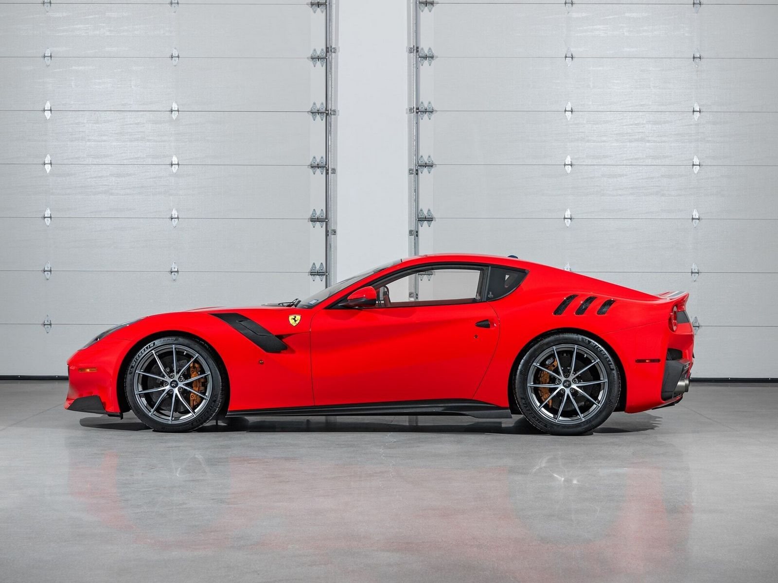 FERRARI F12tdf ROSSO SCUDERIA, foto 3