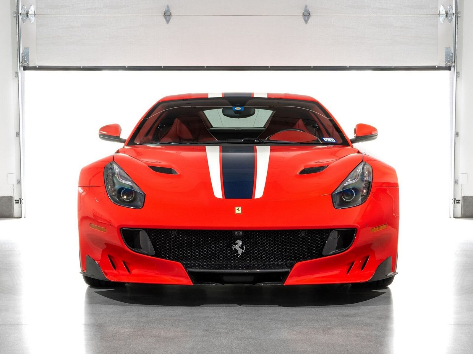 FERRARI F12tdf ROSSO SCUDERIA, foto 4