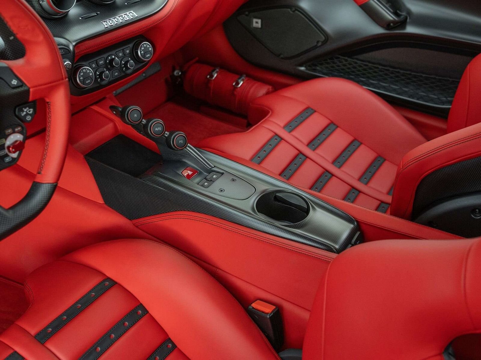 FERRARI F12tdf ROSSO SCUDERIA, foto 15