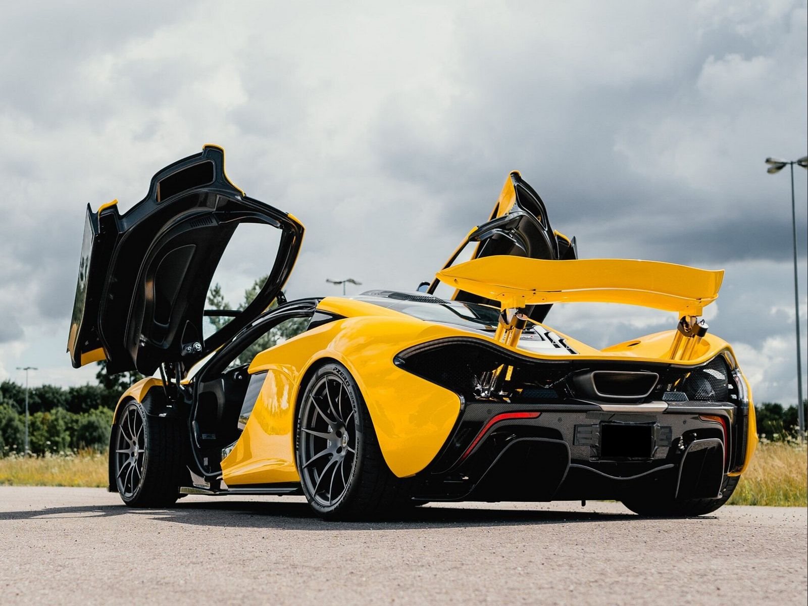 McLAREN P1 VOLCANO YELLOW, foto 2