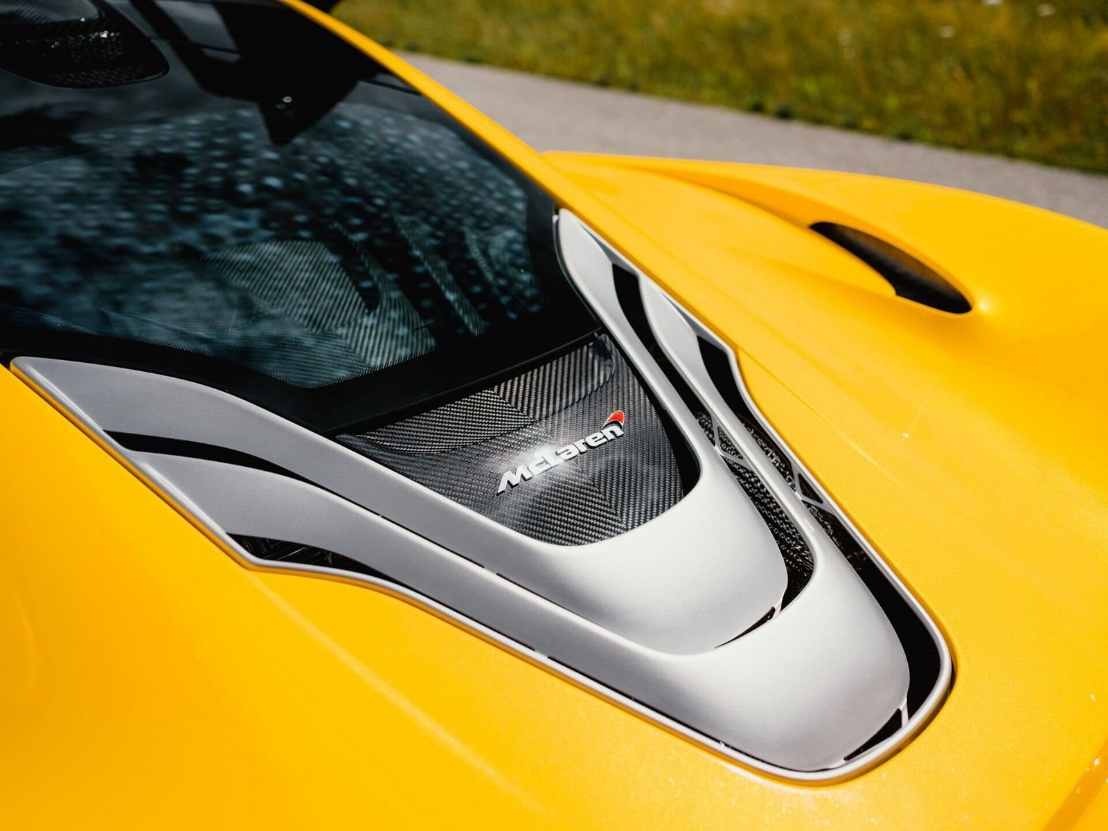 McLAREN P1 VOLCANO YELLOW, foto 3