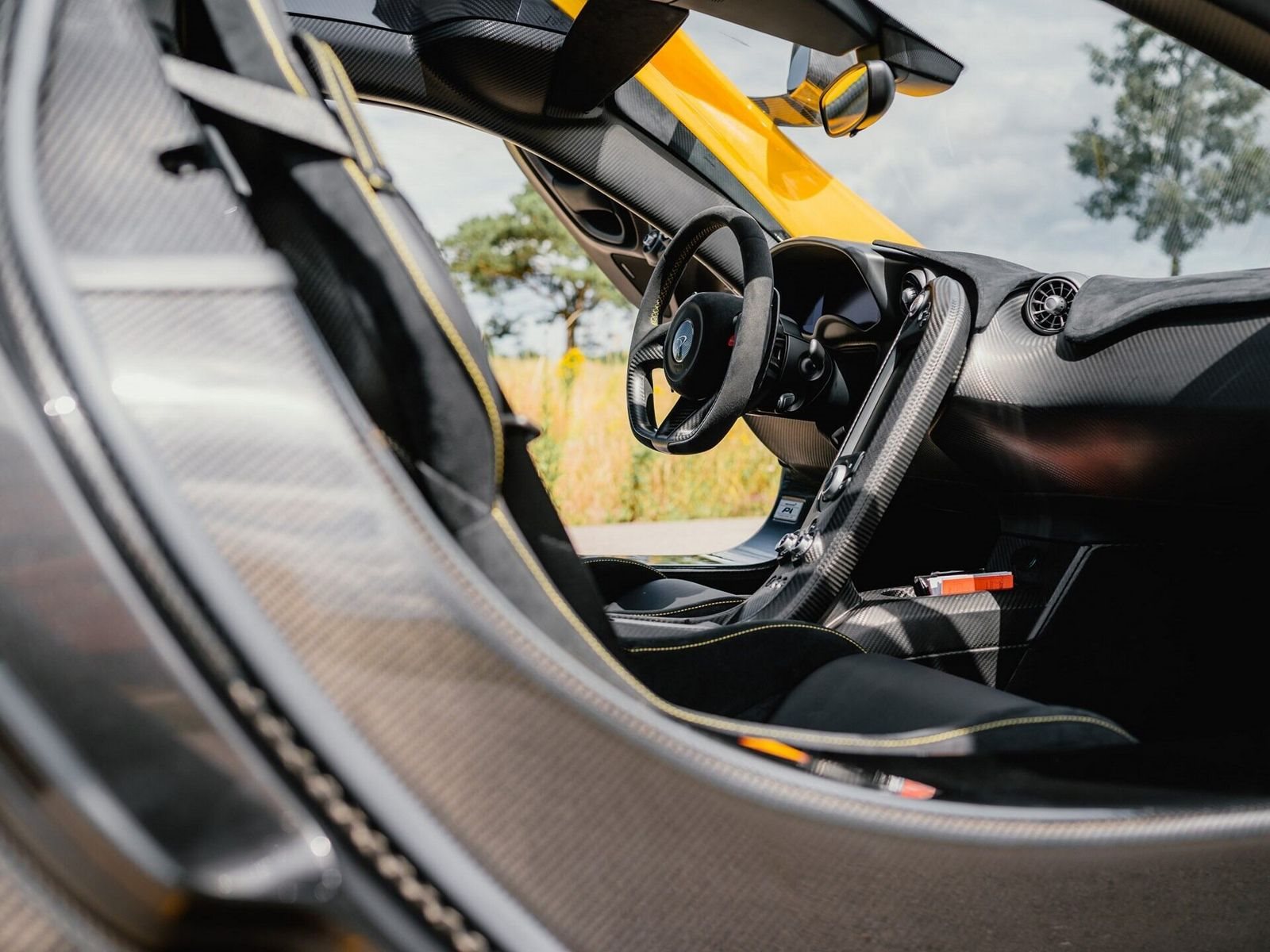 McLAREN P1 VOLCANO YELLOW, foto 12
