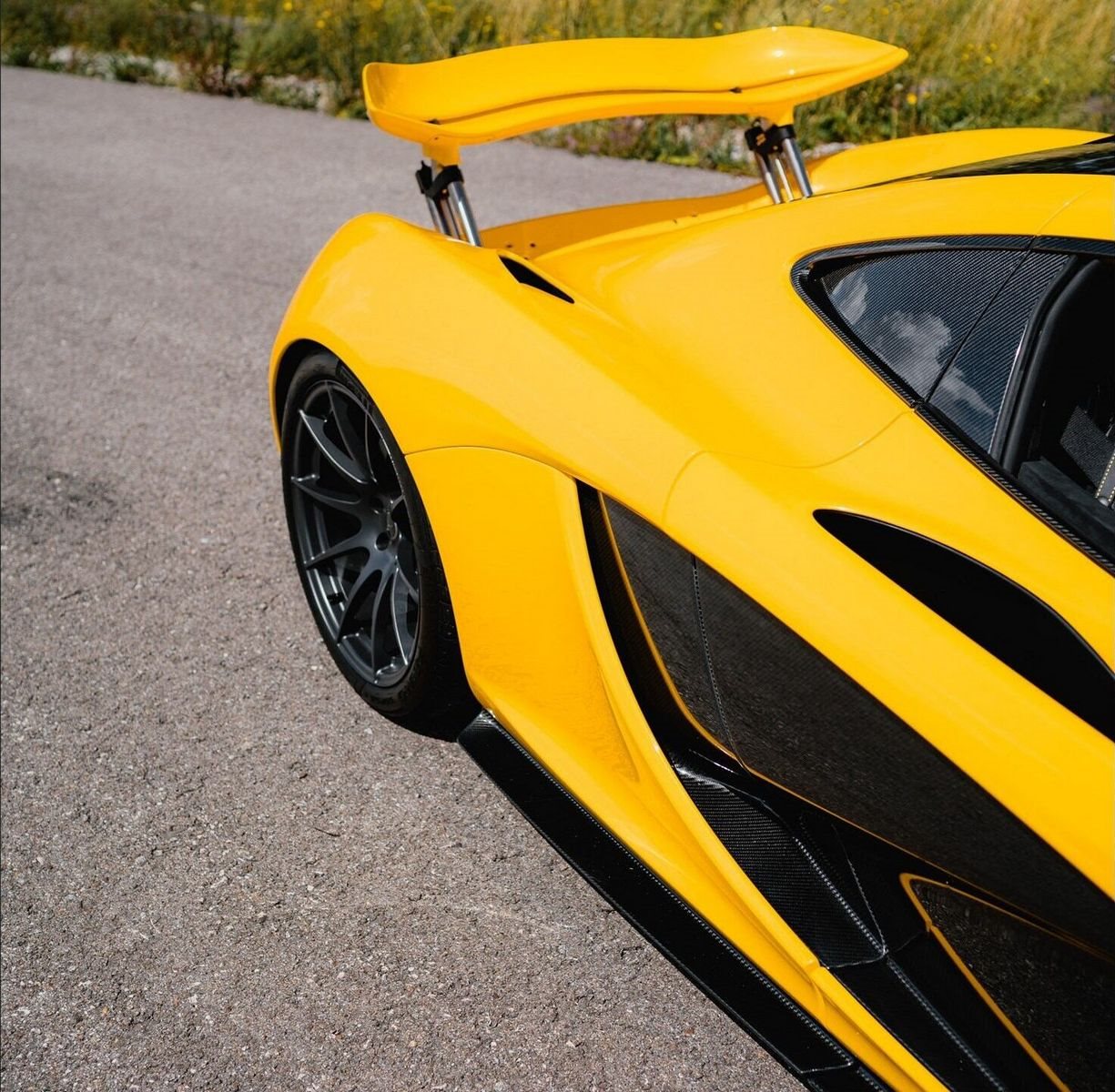 McLAREN P1 VOLCANO YELLOW, foto 24