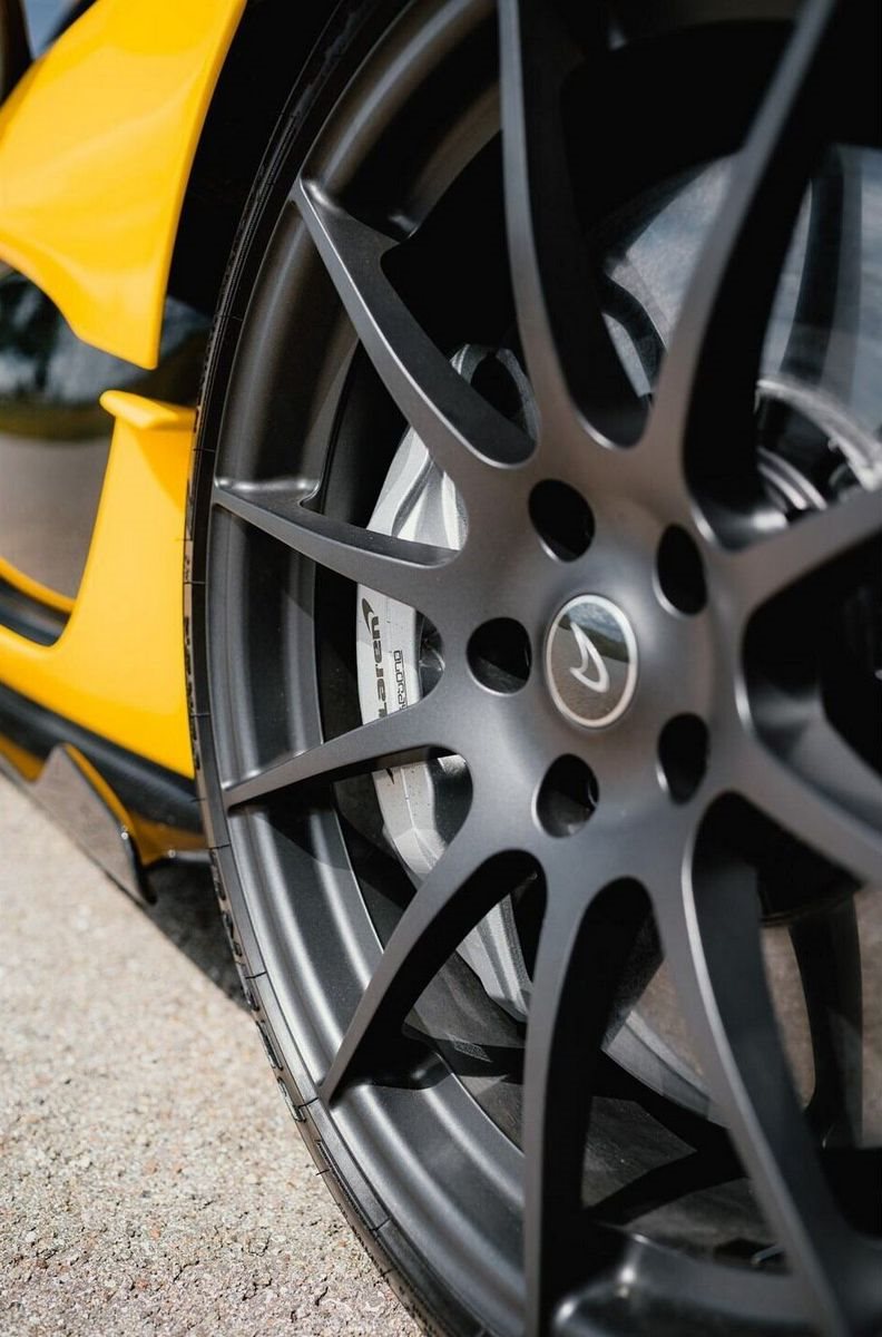 McLAREN P1 VOLCANO YELLOW, foto 26