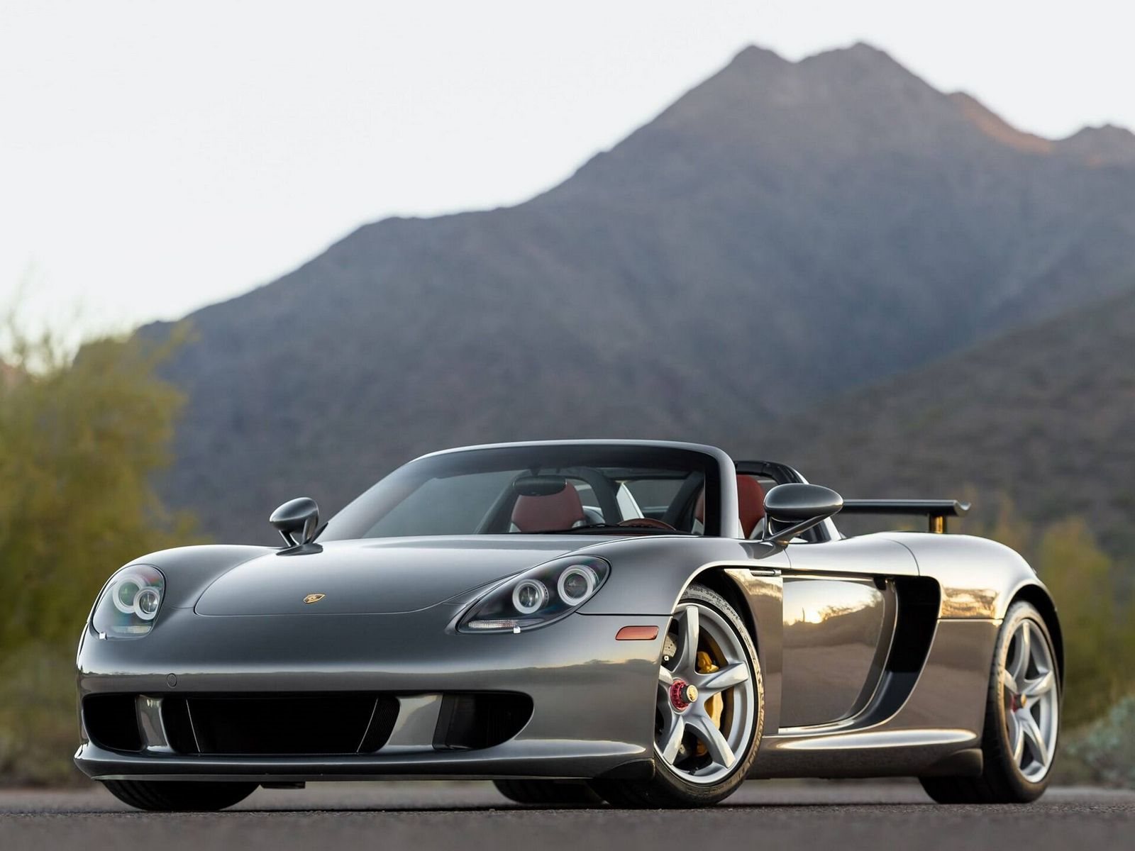 2005 - PORSCHE CARRERA GT SEAL GREY, foto 1