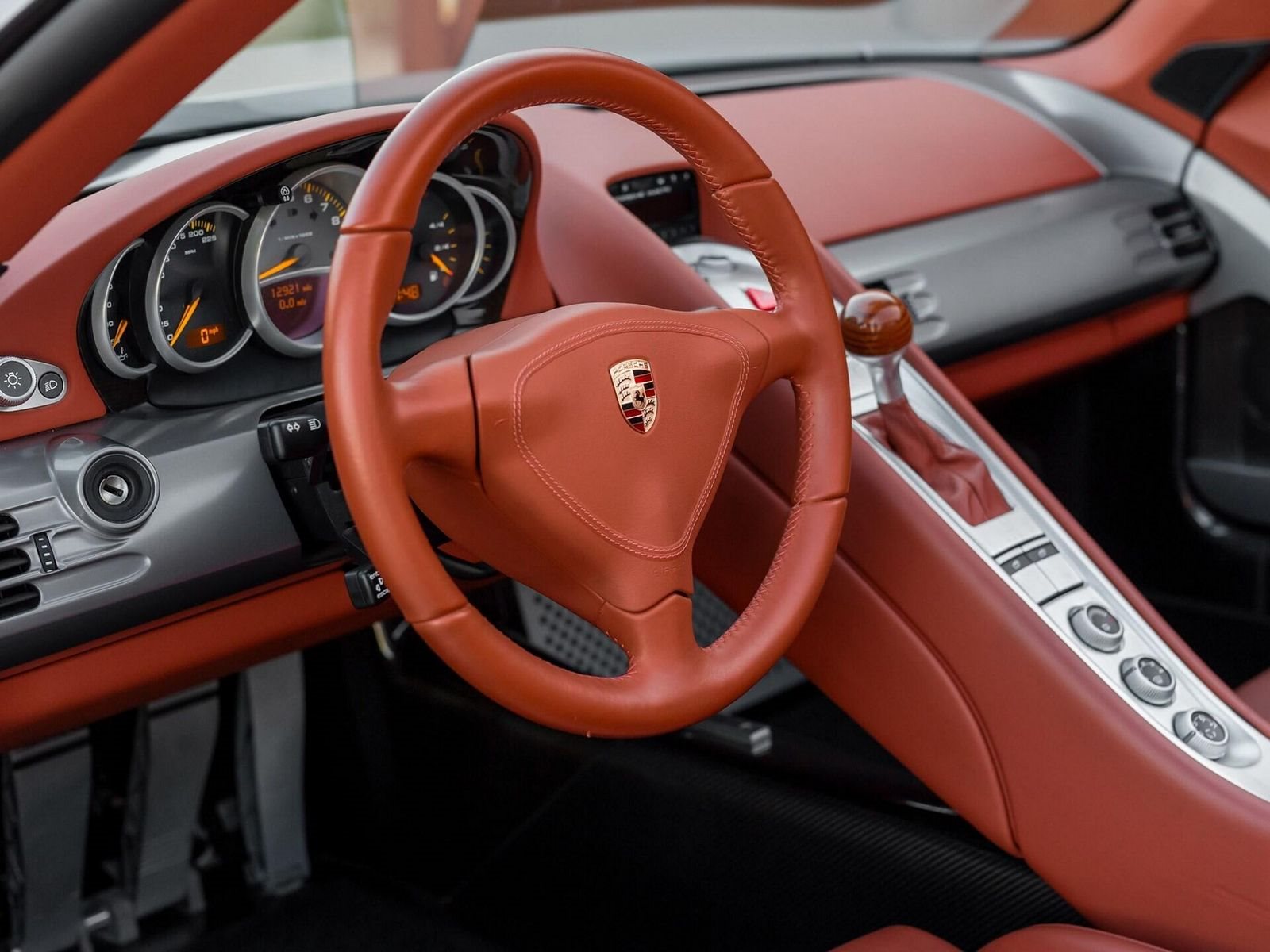 2005 - PORSCHE CARRERA GT SEAL GREY, foto 38