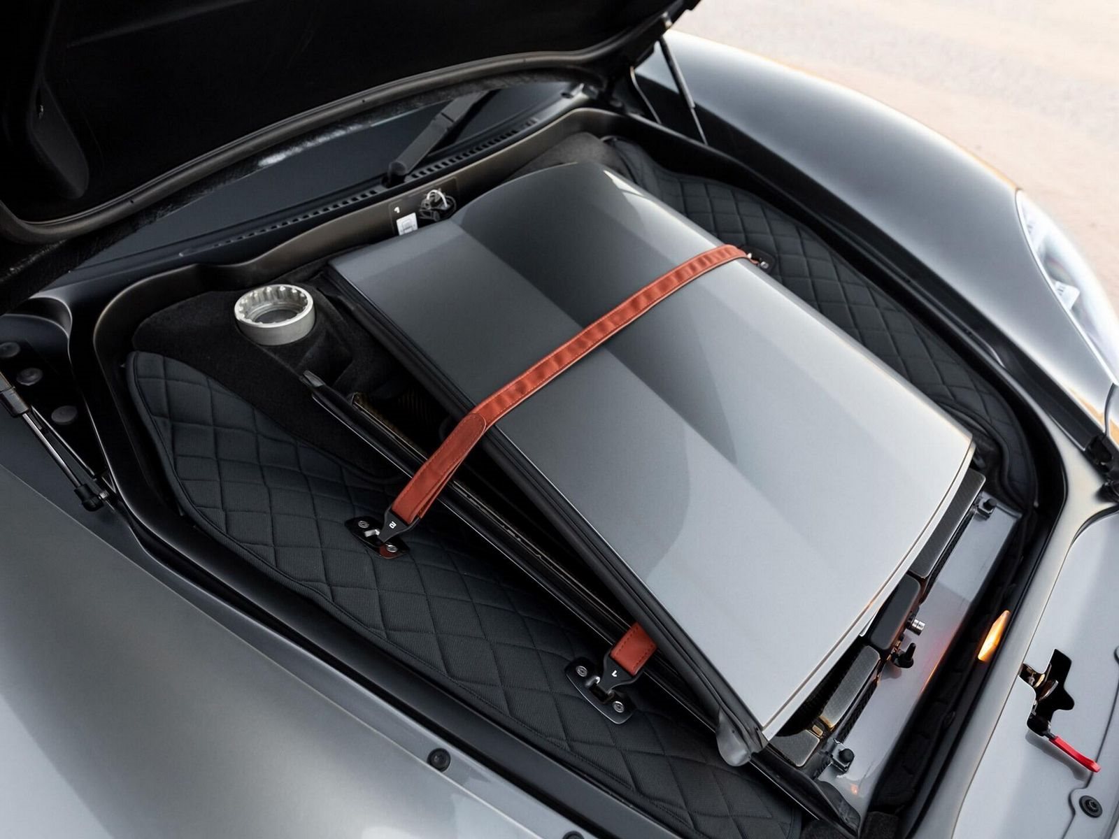 2005 - PORSCHE CARRERA GT SEAL GREY, foto 93