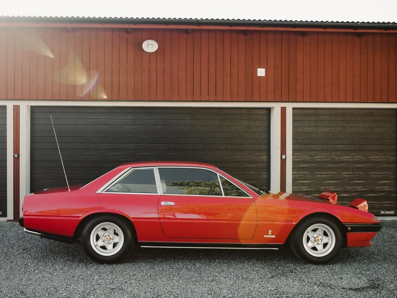 FERRARI F400 GT, foto 3