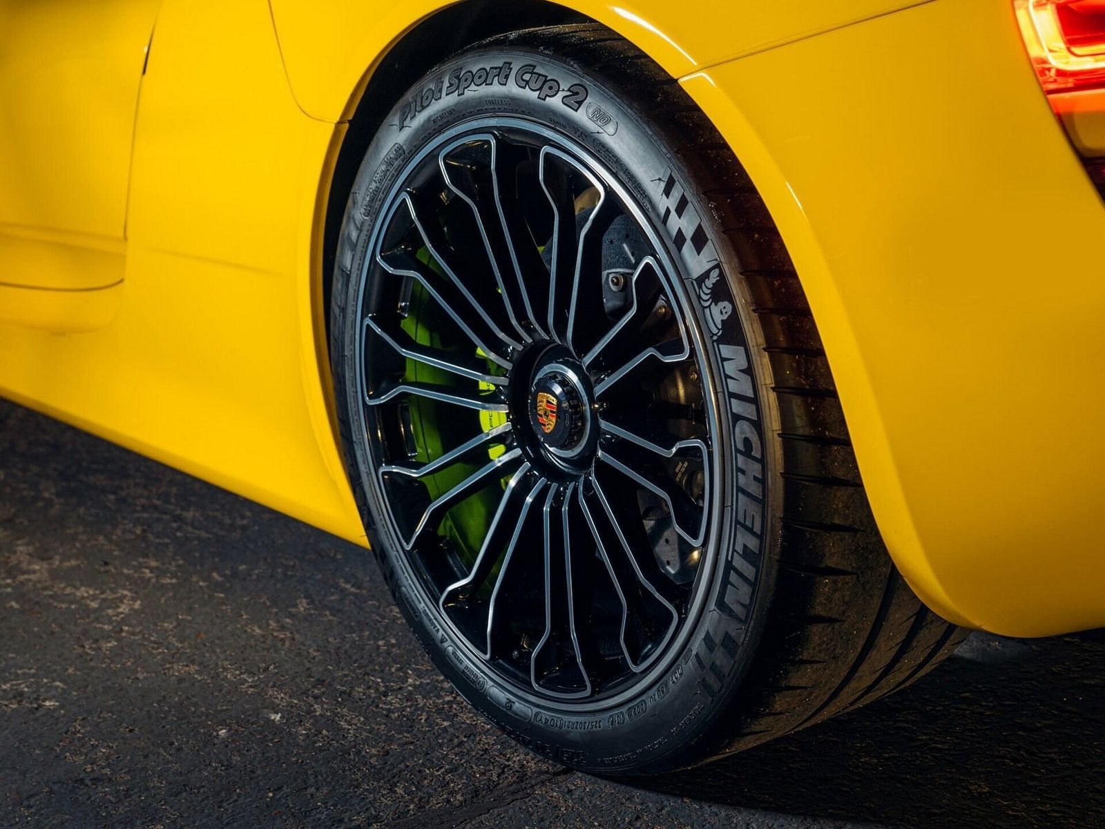 2015 - PORSCHE 918 SPYDER RACING YELLOW, foto 22
