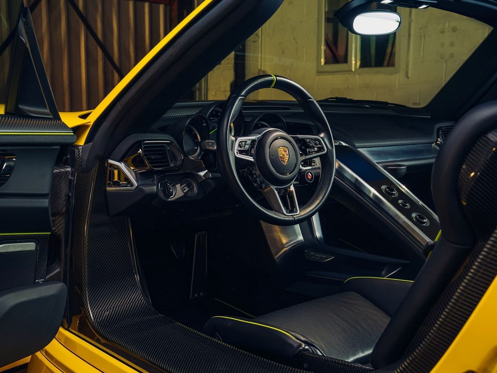 2015 - PORSCHE 918 SPYDER RACING YELLOW, foto 27
