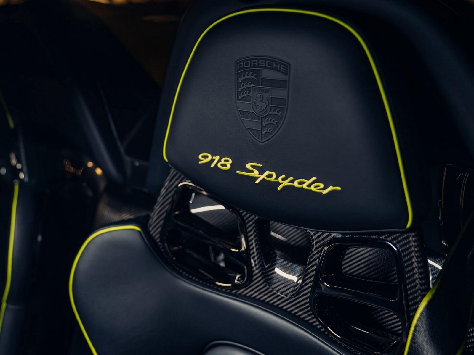 2015 - PORSCHE 918 SPYDER RACING YELLOW, foto 35