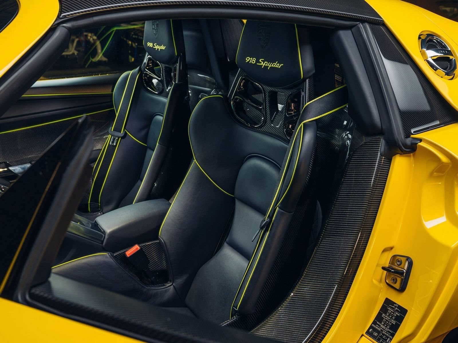 2015 - PORSCHE 918 SPYDER RACING YELLOW, foto 40