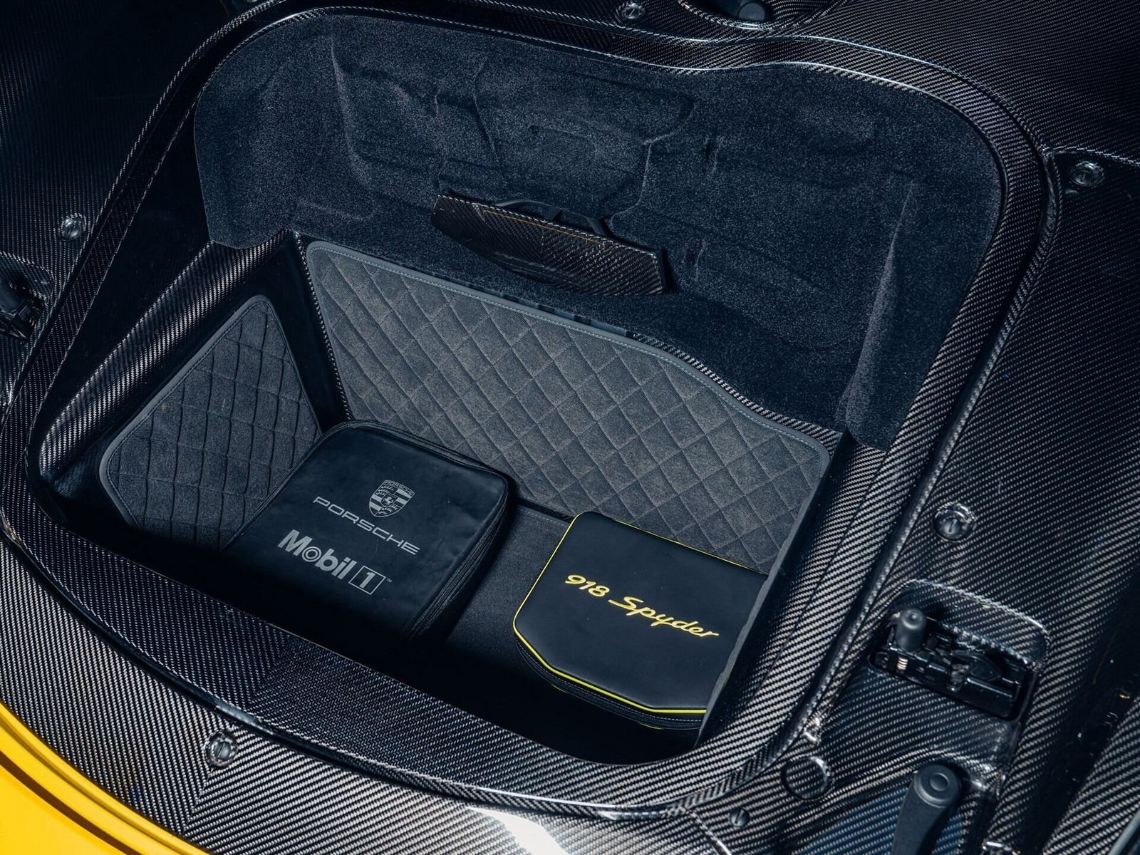 2015 - PORSCHE 918 SPYDER RACING YELLOW, foto 44