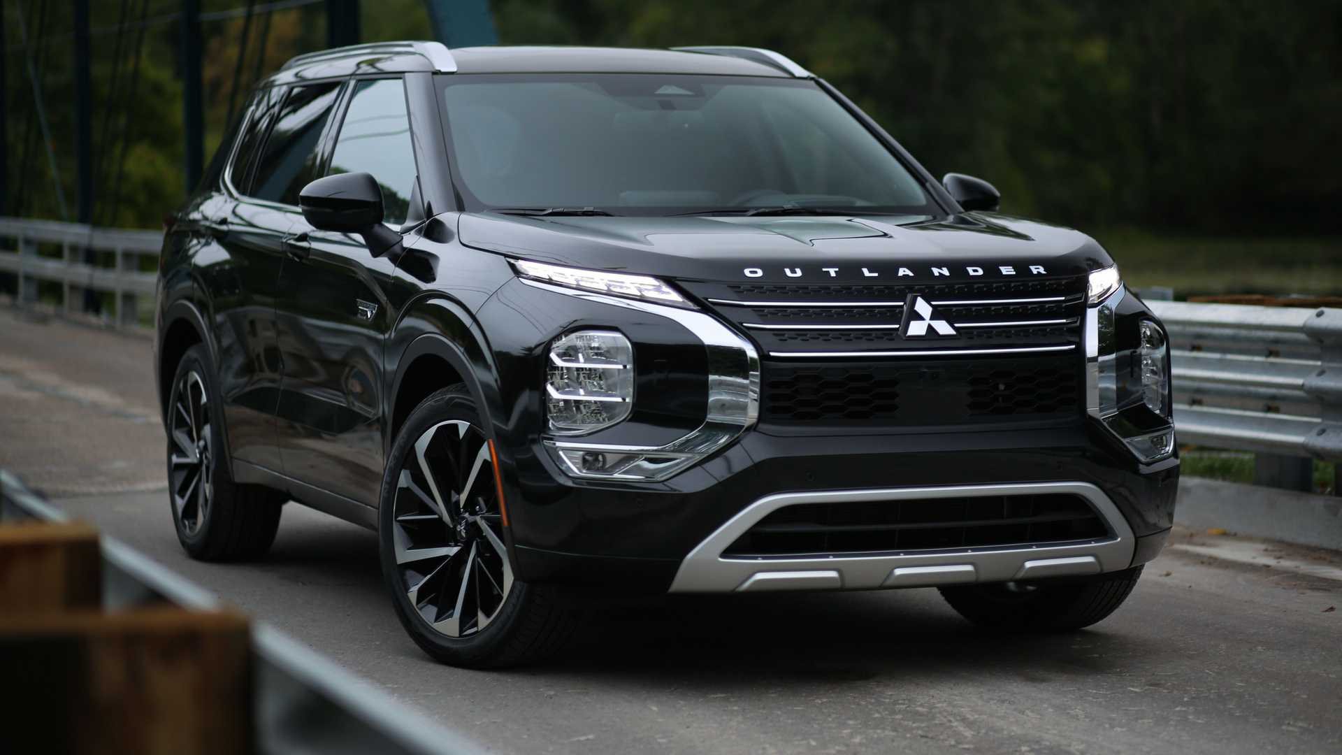 MITSUBISHI OUTLANDER 40TH ANNIVERSARY EDITION, foto 1