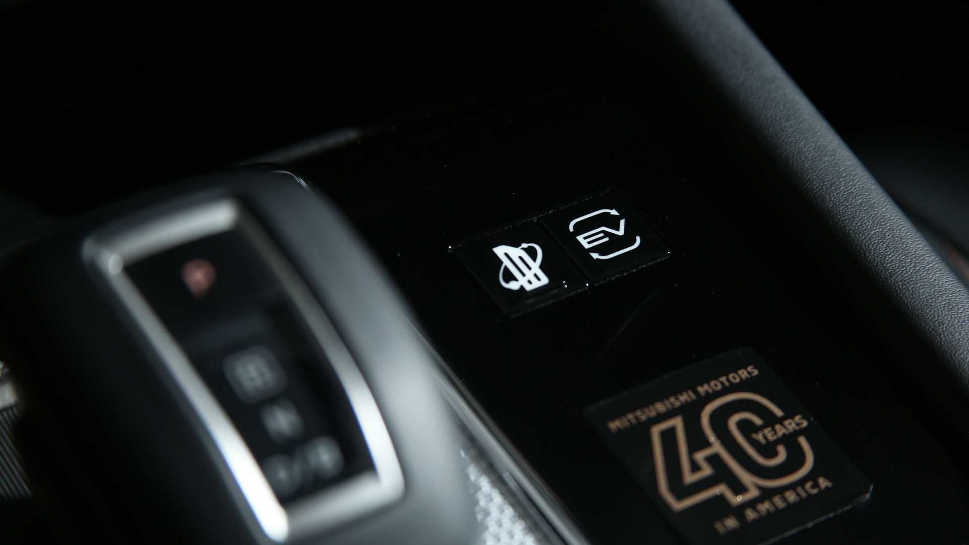 MITSUBISHI OUTLANDER 40TH ANNIVERSARY EDITION, foto 26