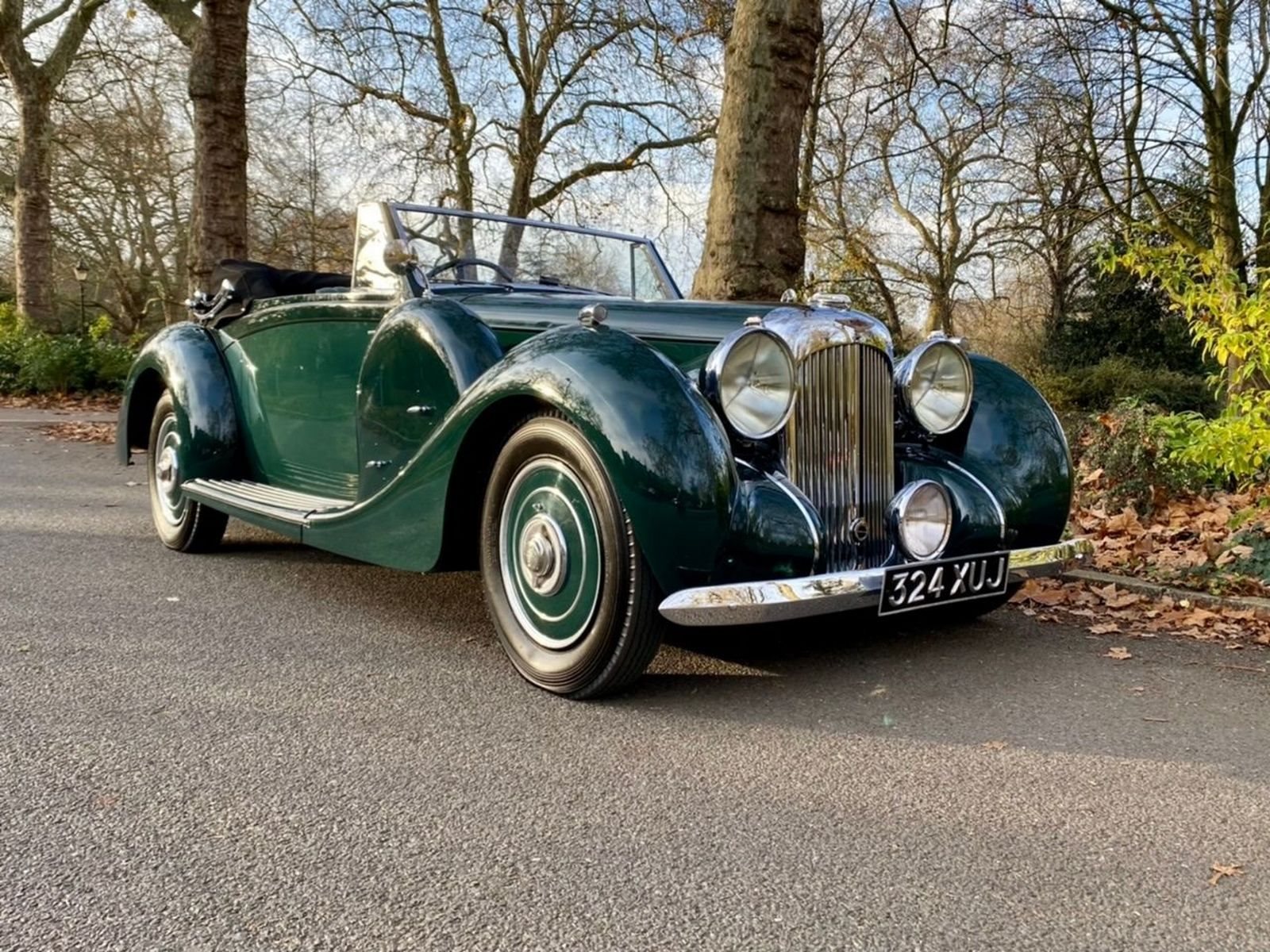 1939 - LAGONDA V12 DROPHEAD COUPE GREEN, foto 1
