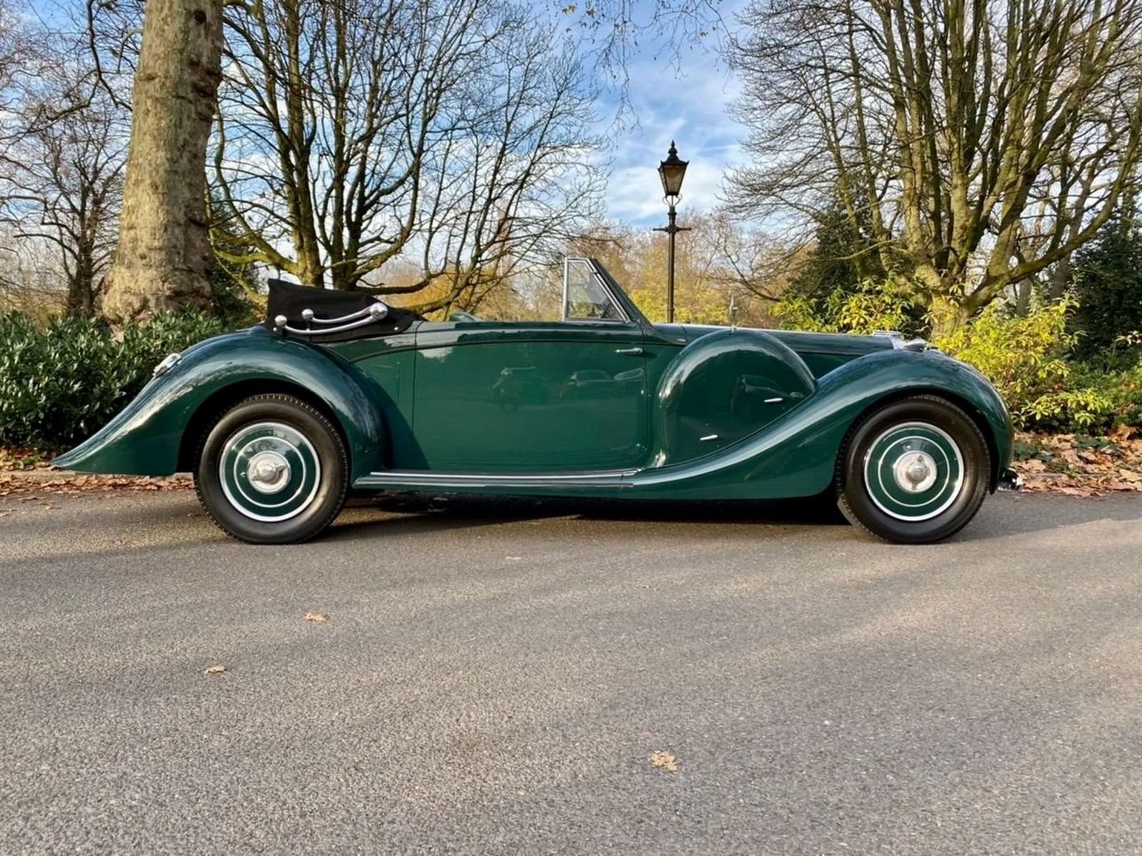 1939 - LAGONDA V12 DROPHEAD COUPE GREEN, foto 7
