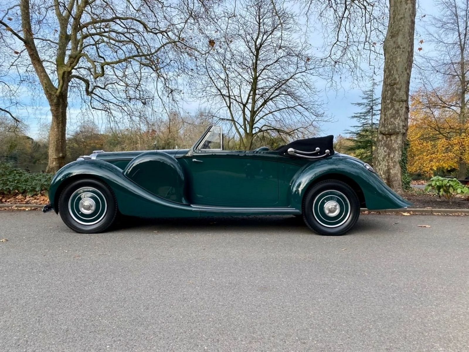 1939 - LAGONDA V12 DROPHEAD COUPE GREEN, foto 10