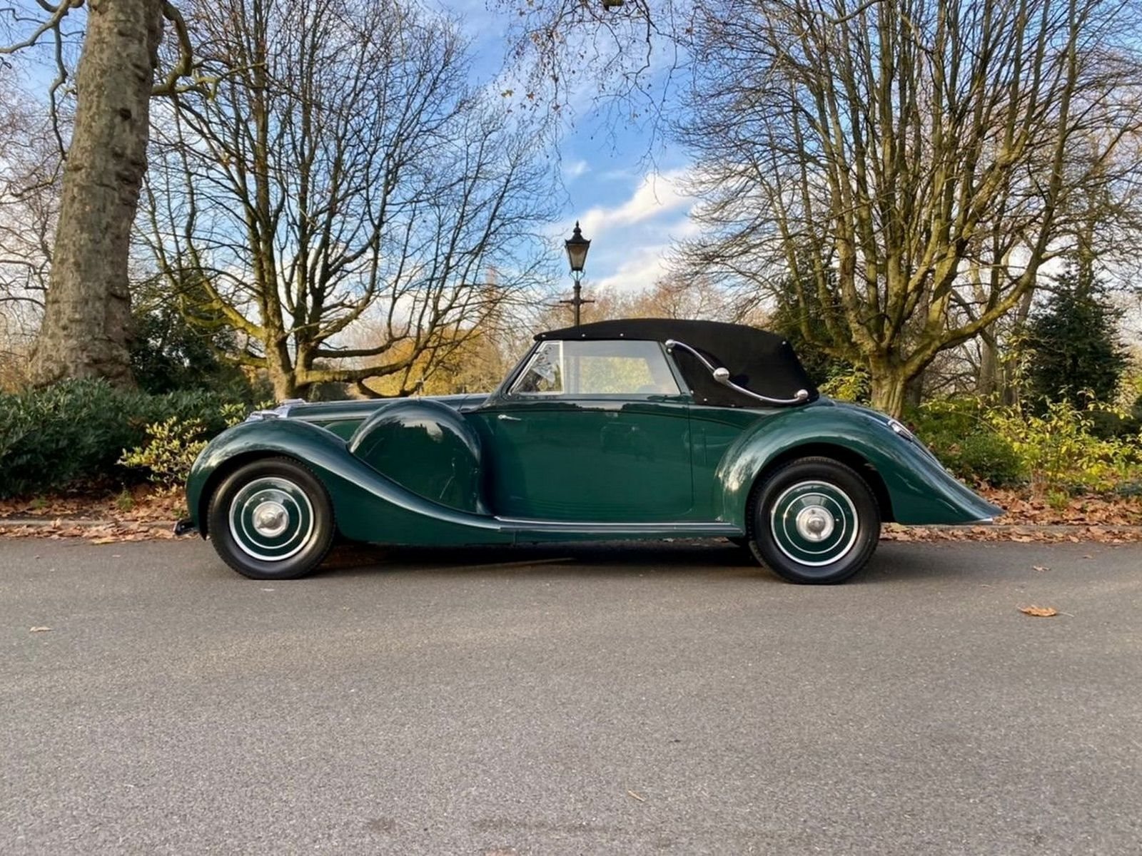 1939 - LAGONDA V12 DROPHEAD COUPE GREEN, foto 11