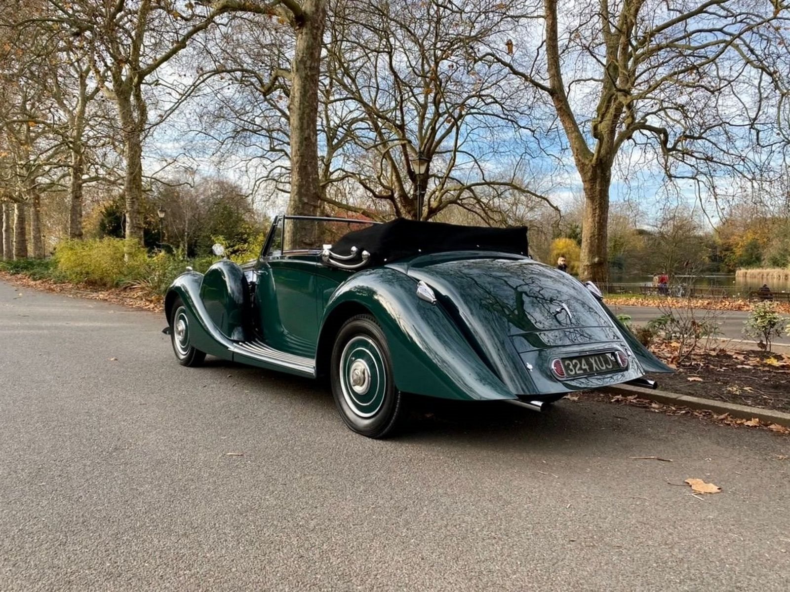 1939 - LAGONDA V12 DROPHEAD COUPE GREEN, foto 16