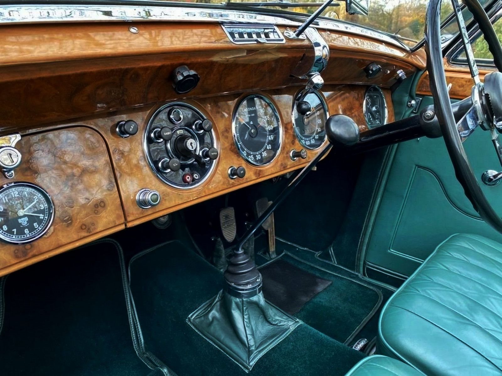 1939 - LAGONDA V12 DROPHEAD COUPE GREEN, foto 18