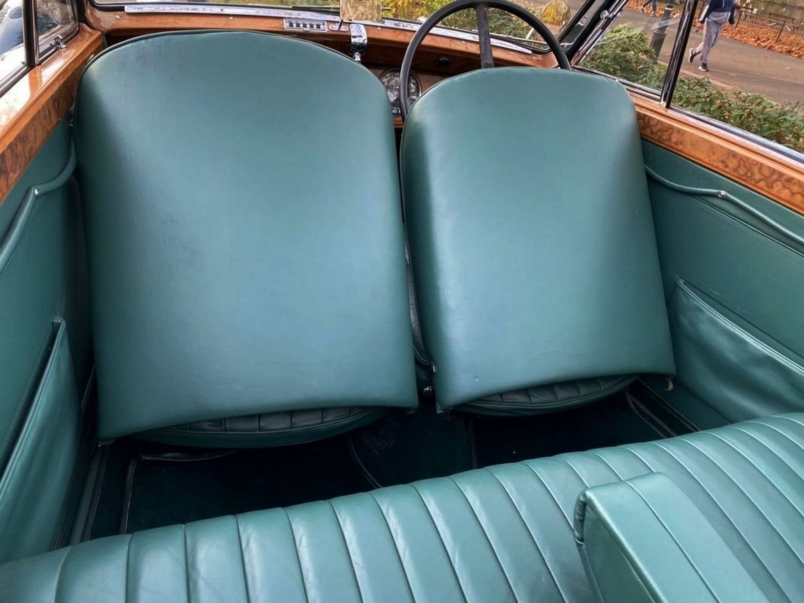 1939 - LAGONDA V12 DROPHEAD COUPE GREEN, foto 27