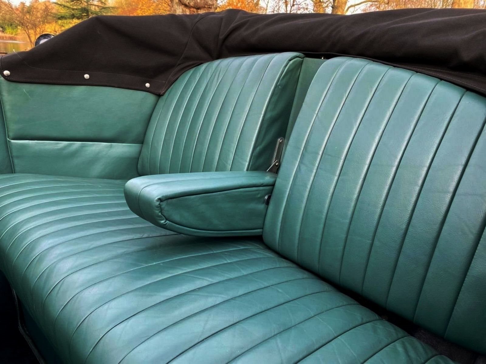 1939 - LAGONDA V12 DROPHEAD COUPE GREEN, foto 36
