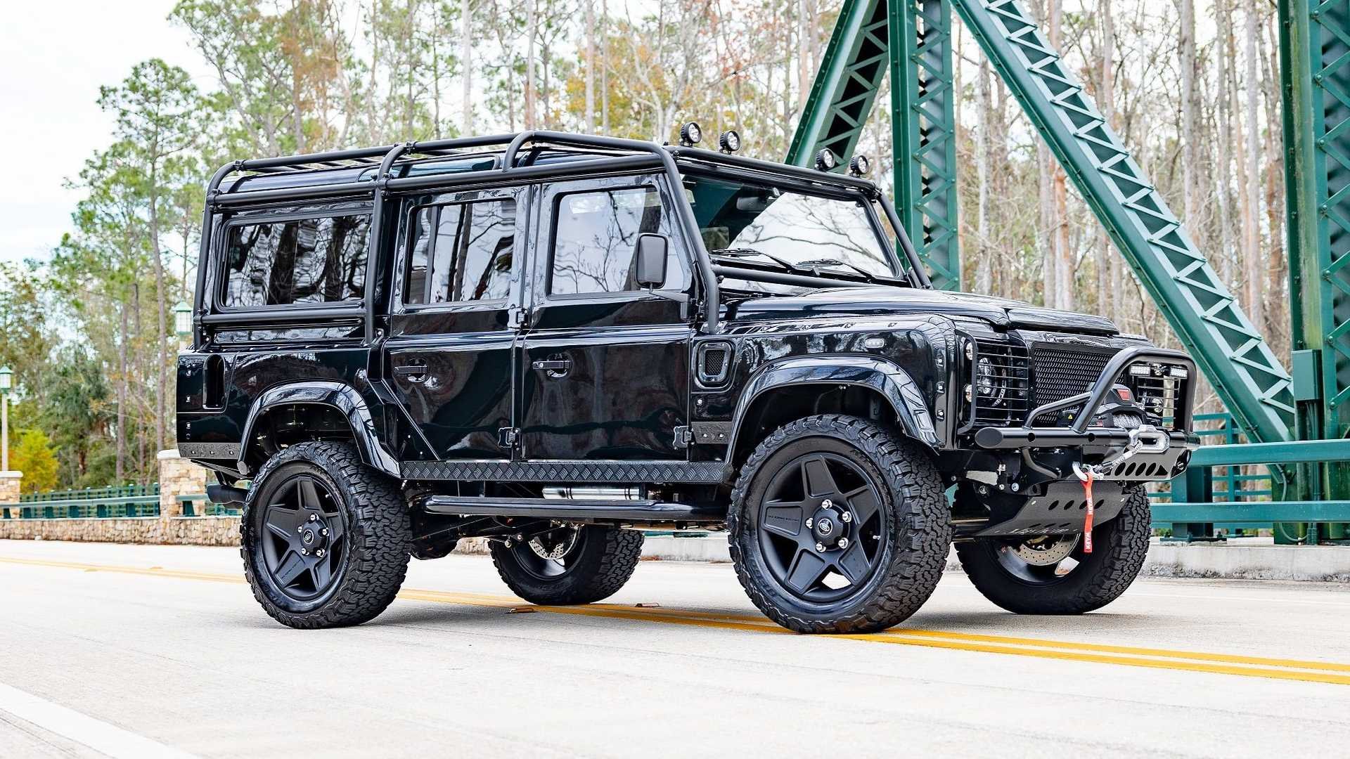 LAND ROVER DEFENDER ‘MAYHEM’ BY ECD, foto 1