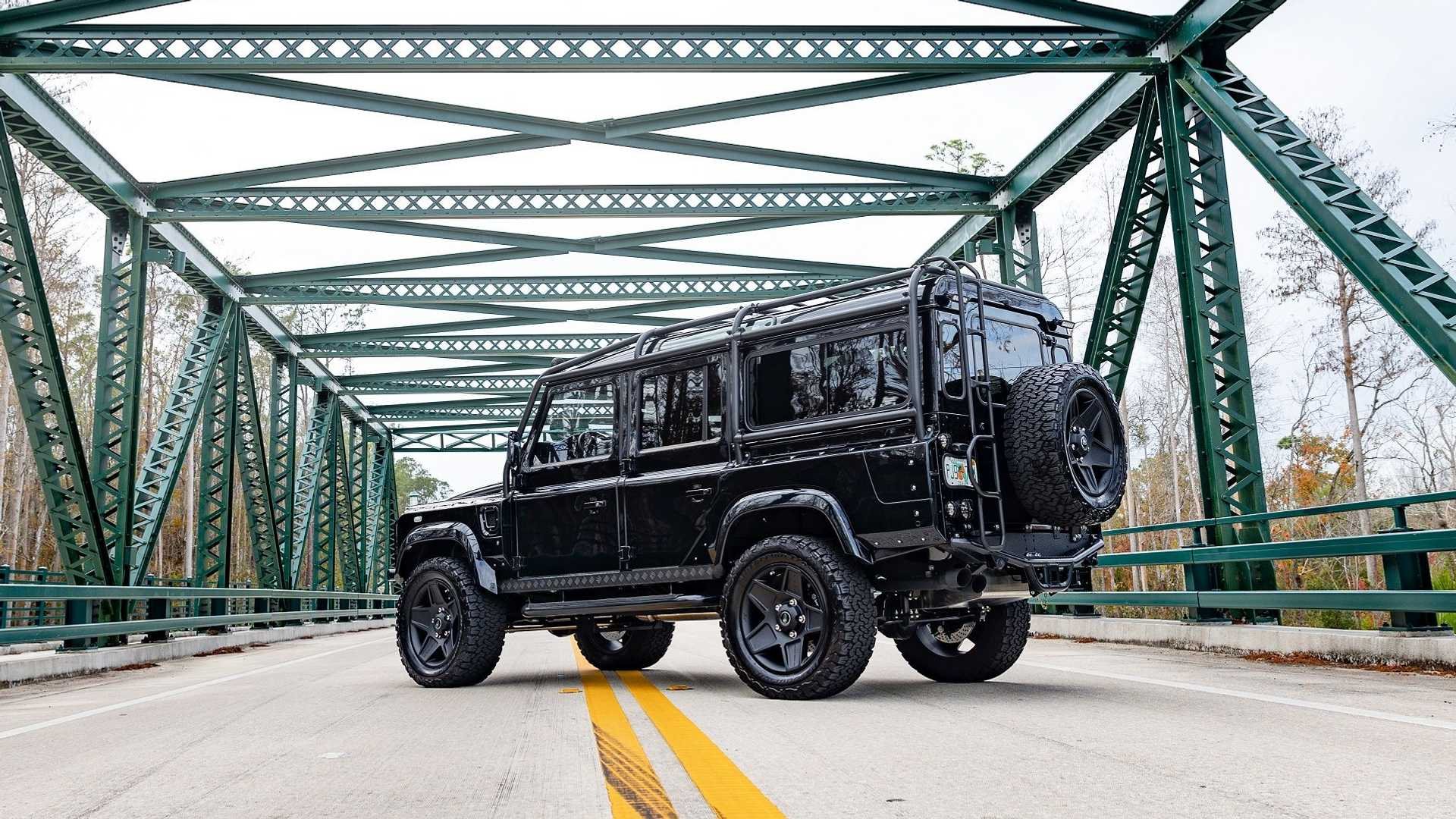 LAND ROVER DEFENDER ‘MAYHEM’ BY ECD, foto 3
