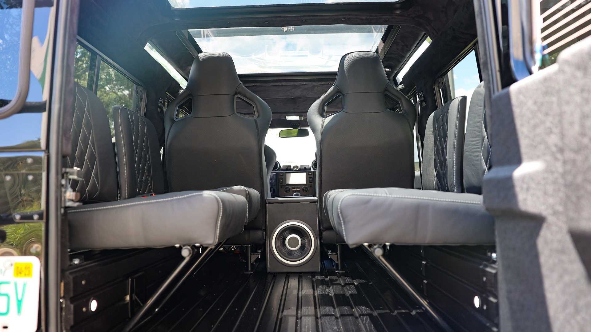 LAND ROVER DEFENDER ‘MAYHEM’ BY ECD, foto 7
