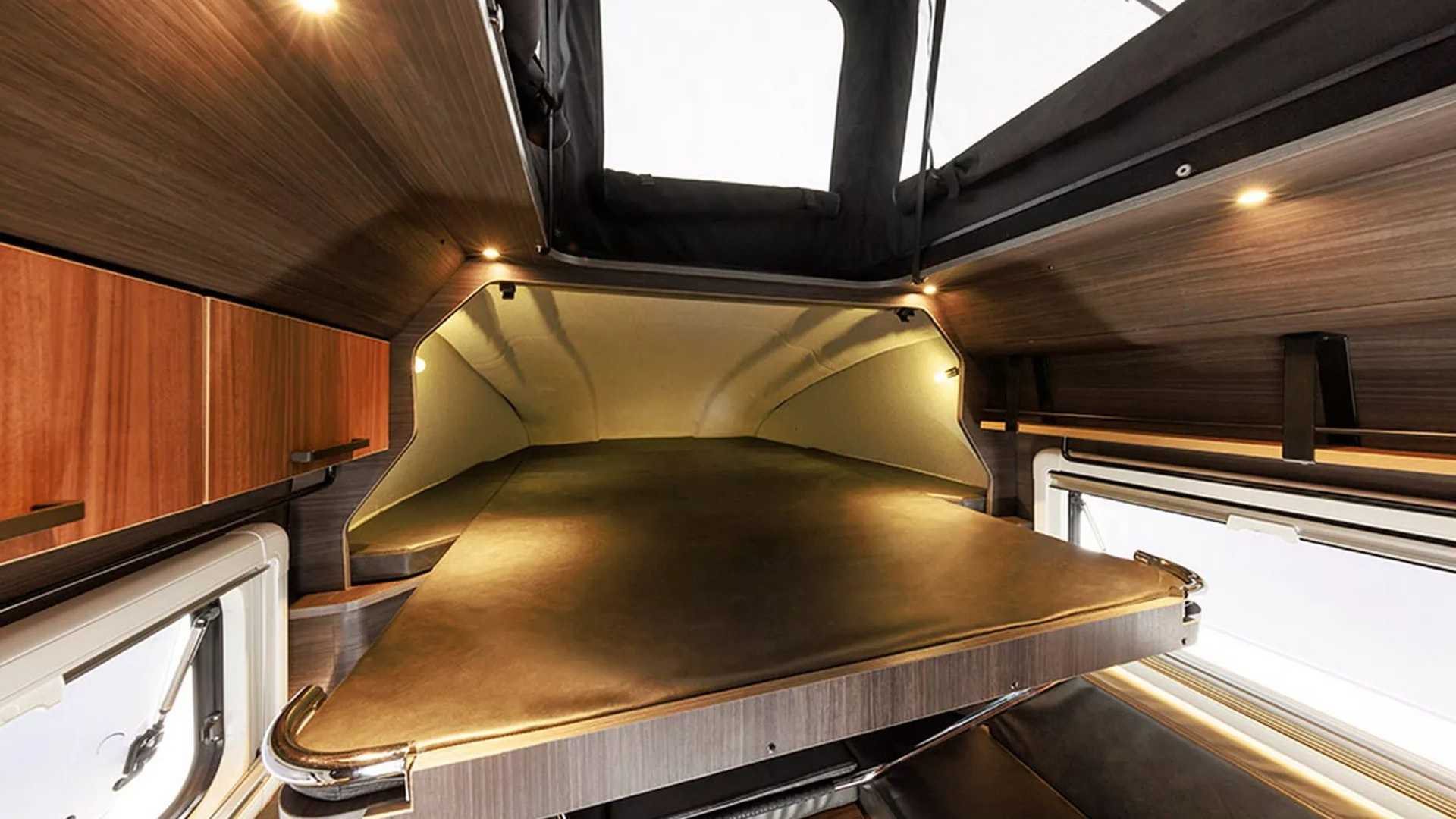 2023 - TOYOTA HILUX BR75 ADVENTURE CAMPER BY DIRECT CARS, foto 12